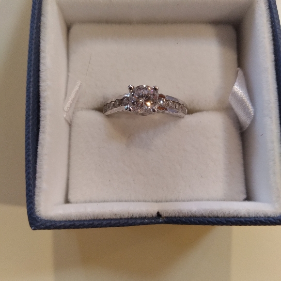 ⚘Sz 6 ONLY 925 S/S Square Triple A CZ Engagement Style Ring 😲 - Picture 7 of 16